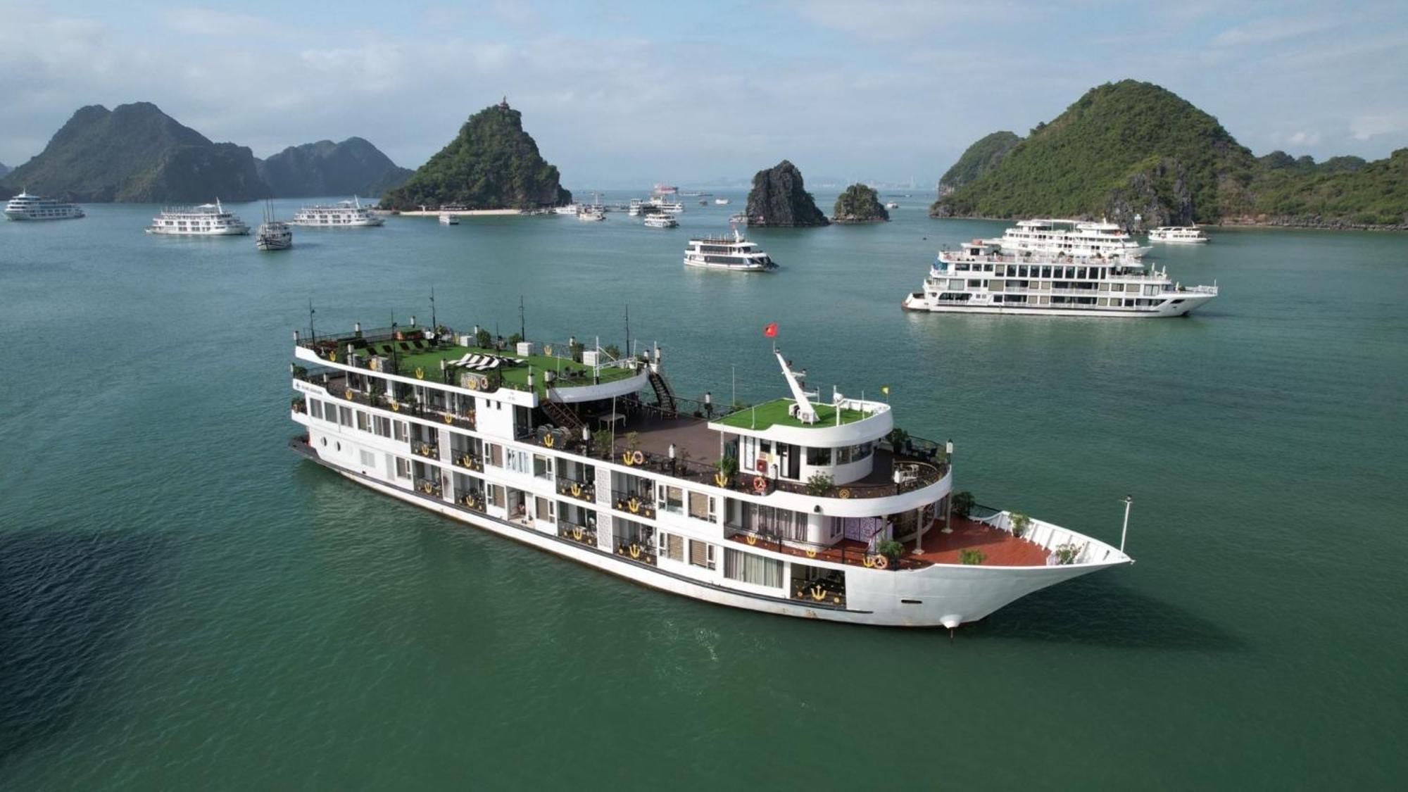 Hotel Halong Aquamarine Royal Cruise Hạ Long Exterior foto