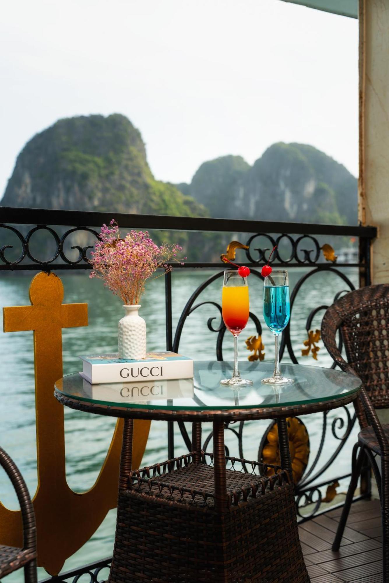 Hotel Halong Aquamarine Royal Cruise Hạ Long Exterior foto